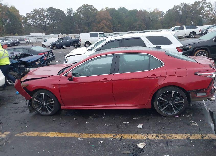 Photo 14 of 2019 Toyota Camry XSE (VIN 4T1B61HK1KU286905)