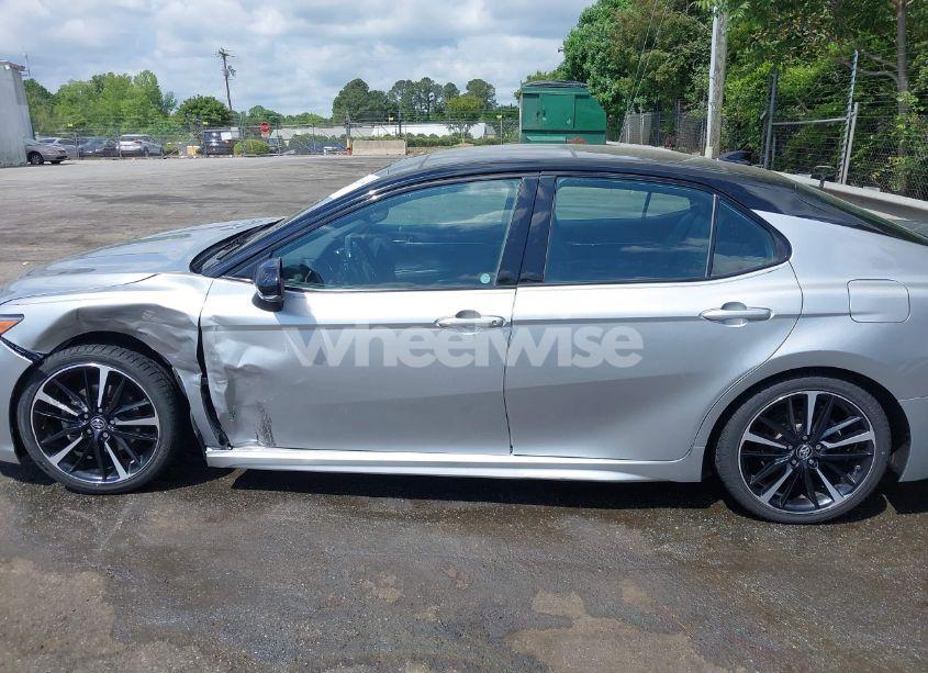 Photo 14 of 2019 Toyota Camry XSE (VIN 4T1B61HK1KU292185)