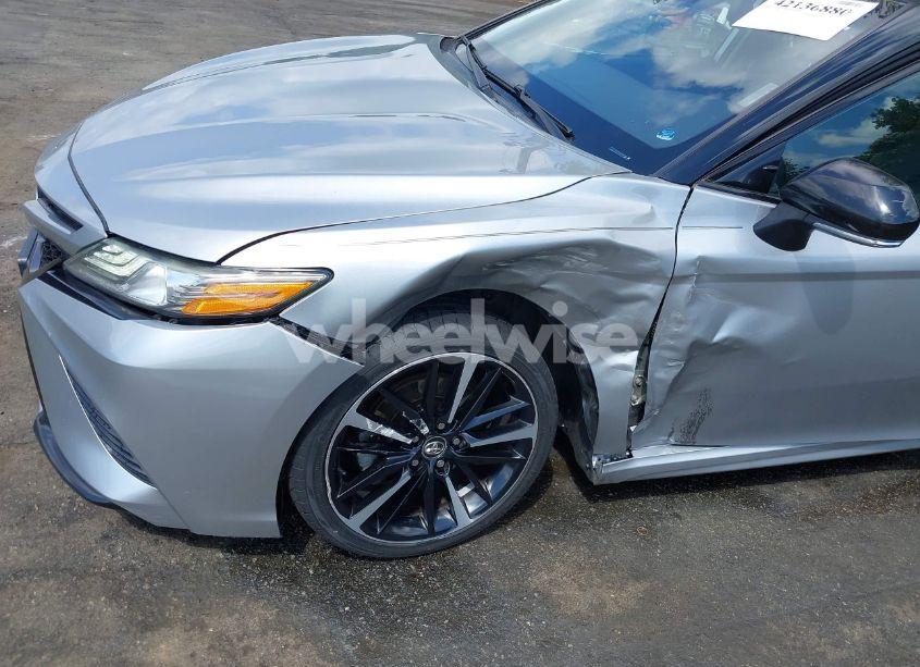 Photo 6 of 2019 Toyota Camry XSE (VIN 4T1B61HK1KU292185)