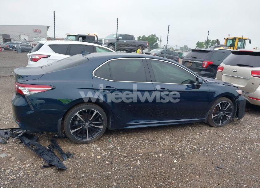 Photo 14 of 2019 Toyota Camry XSE (VIN 4T1B61HK1KU704038)