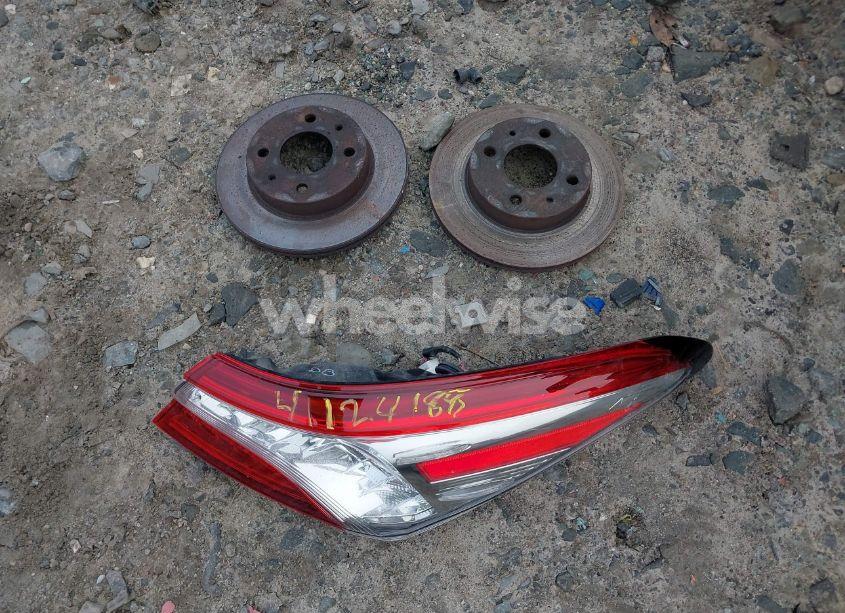 Photo 12 of 2019 Toyota Camry XSE (VIN 4T1B61HK1KU707876)