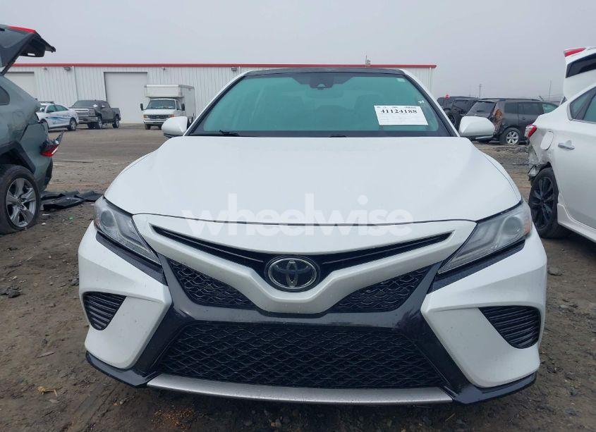 Photo 13 of 2019 Toyota Camry XSE (VIN 4T1B61HK1KU707876)