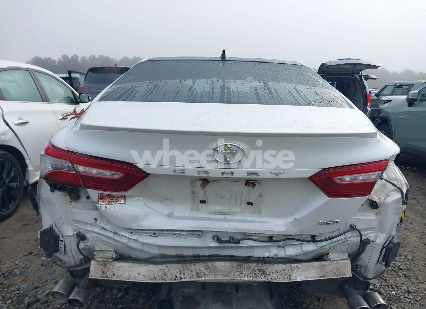 Photo 17 of 2019 Toyota Camry XSE (VIN 4T1B61HK1KU707876)