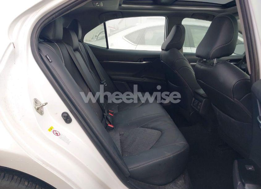 Photo 8 of 2019 Toyota Camry XSE (VIN 4T1B61HK1KU707876)