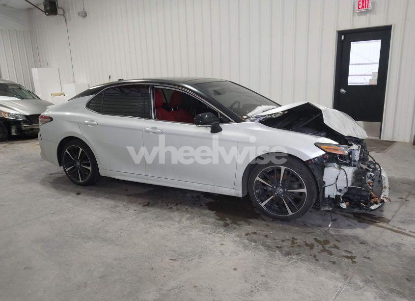 Photo 14 of 2019 Toyota Camry XSE (VIN 4T1B61HK1KU709501)