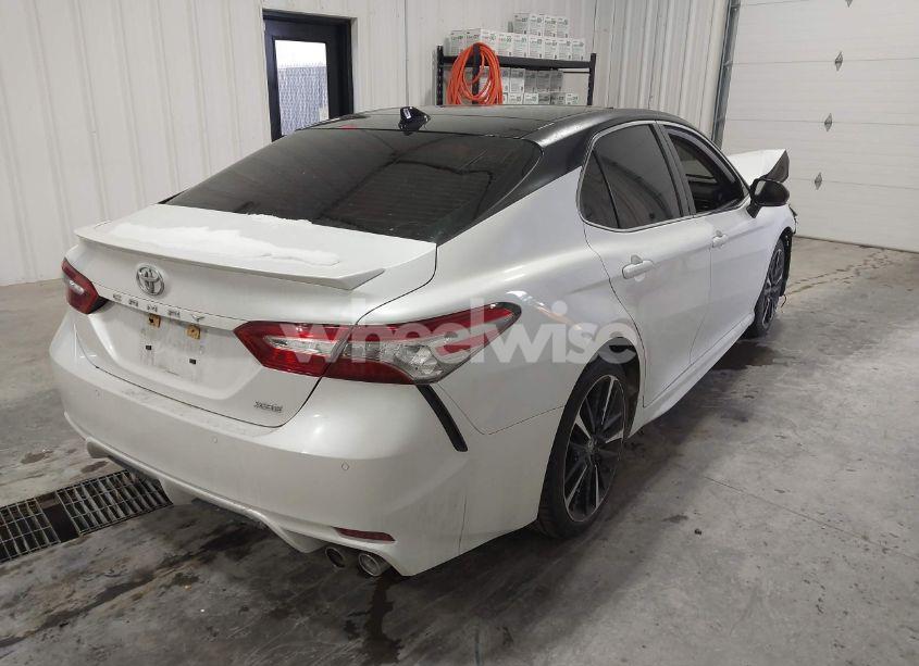 Photo 4 of 2019 Toyota Camry XSE (VIN 4T1B61HK1KU709501)