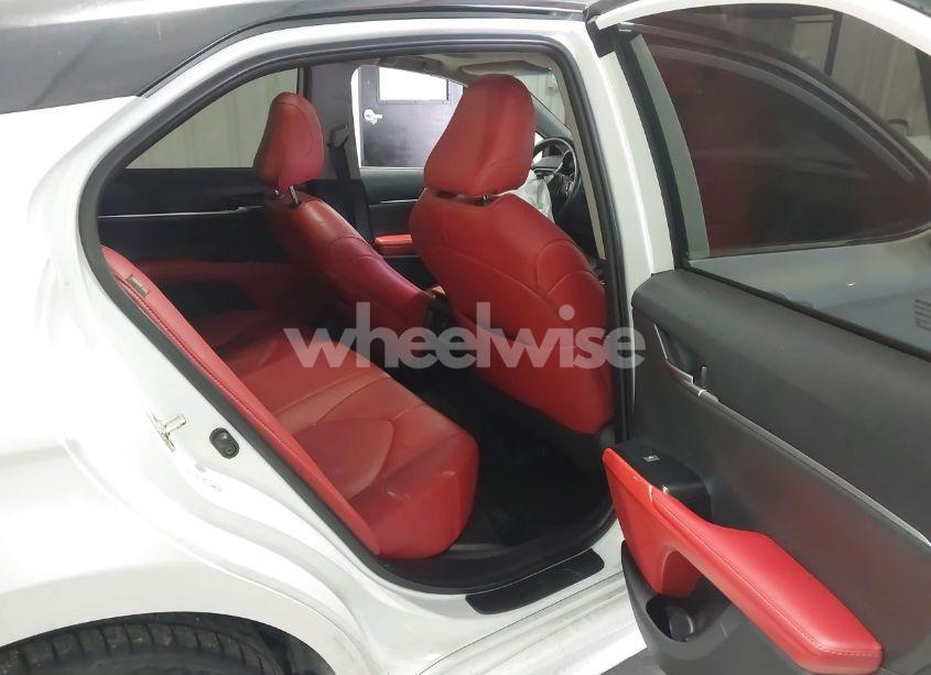 Photo 8 of 2019 Toyota Camry XSE (VIN 4T1B61HK1KU709501)