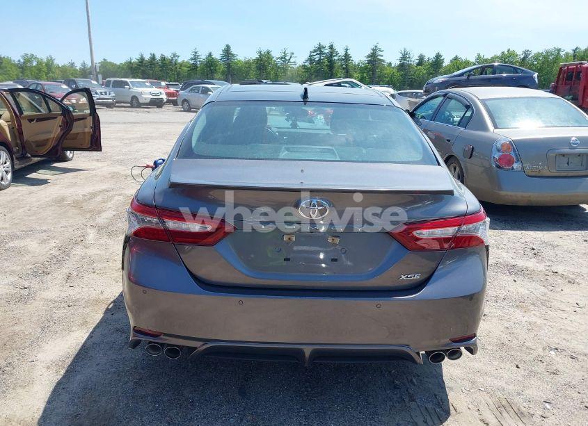 Photo 17 of 2019 Toyota Camry XSE (VIN 4T1B61HK1KU724015)