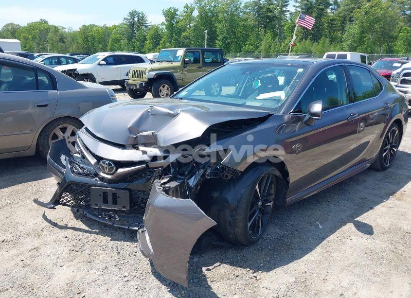 Photo 6 of 2019 Toyota Camry XSE (VIN 4T1B61HK1KU724015)