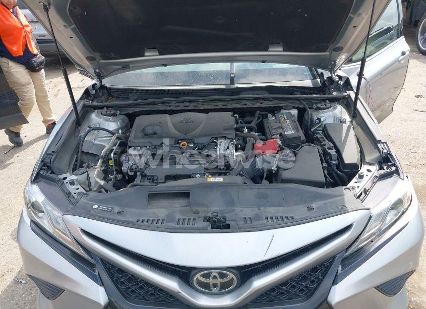 Photo 10 of 2019 Toyota Camry XSE (VIN 4T1B61HK1KU755698)