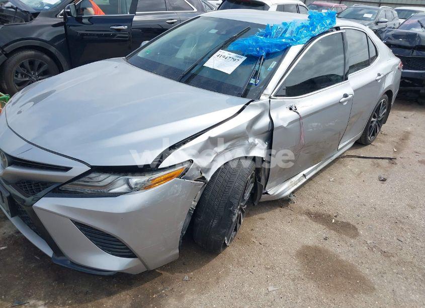 Photo 6 of 2019 Toyota Camry XSE (VIN 4T1B61HK1KU755698)