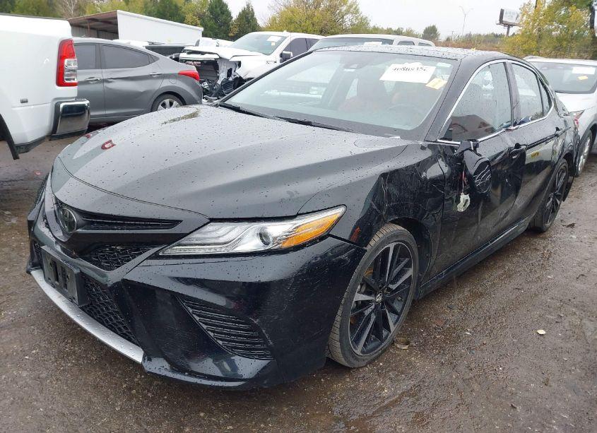 Photo 2 of 2019 Toyota Camry XSE (VIN 4T1B61HK1KU758164)