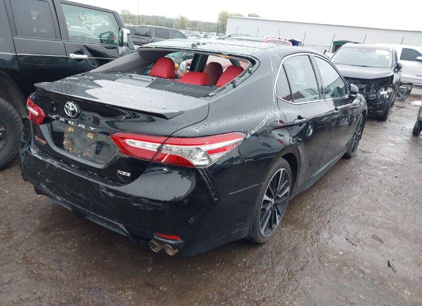 Photo 4 of 2019 Toyota Camry XSE (VIN 4T1B61HK1KU758164)