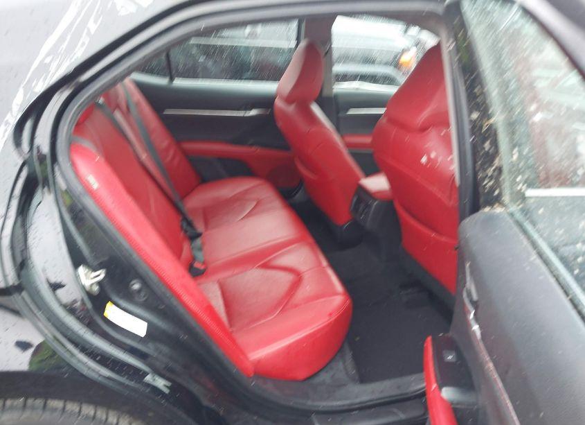 Photo 8 of 2019 Toyota Camry XSE (VIN 4T1B61HK1KU758164)