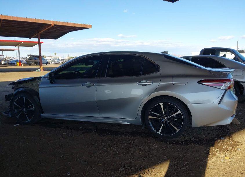 Photo 14 of 2019 Toyota Camry XSE (VIN 4T1B61HK1KU850360)