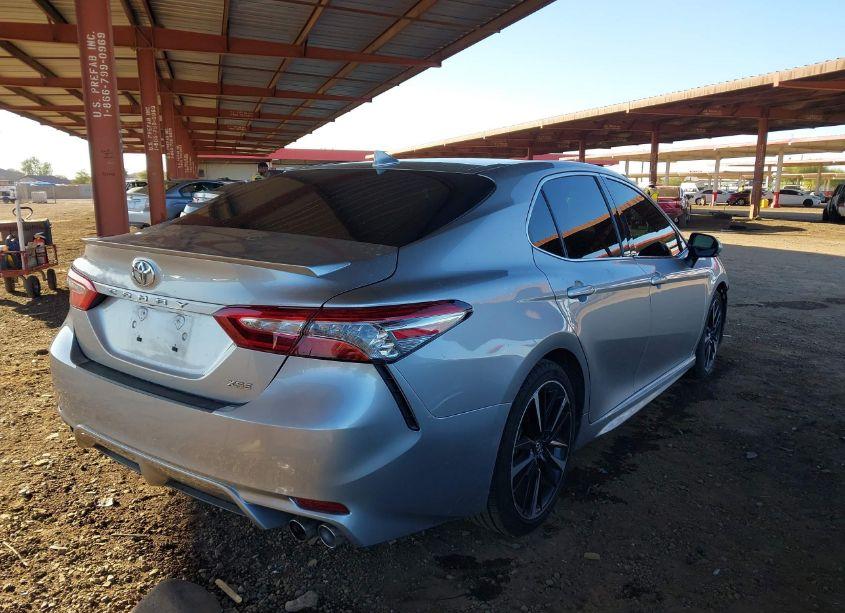 Photo 4 of 2019 Toyota Camry XSE (VIN 4T1B61HK1KU850360)