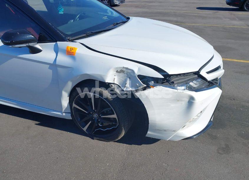 Photo 6 of 2018 Toyota Camry XSE (VIN 4T1B61HK2JU068826)
