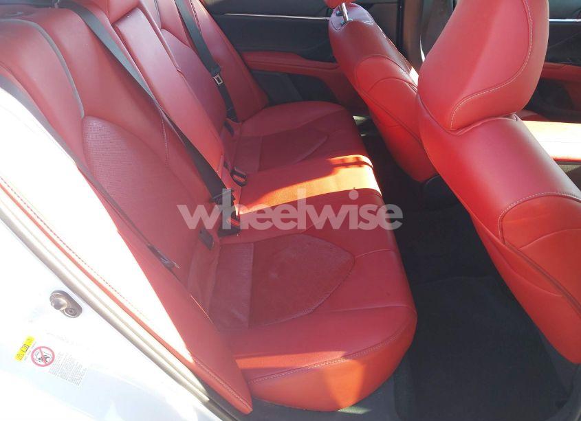 Photo 8 of 2018 Toyota Camry XSE (VIN 4T1B61HK2JU068826)