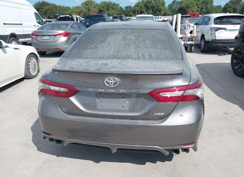 Photo 16 of 2018 Toyota Camry XSE (VIN 4T1B61HK2JU111464)