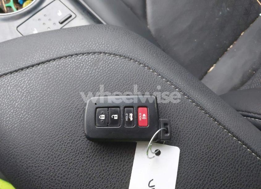 Photo 11 of 2018 Toyota Camry XSE (VIN 4T1B61HK2JU132993)