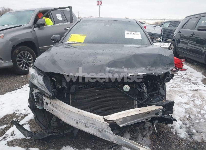 Photo 12 of 2018 Toyota Camry XSE (VIN 4T1B61HK2JU132993)