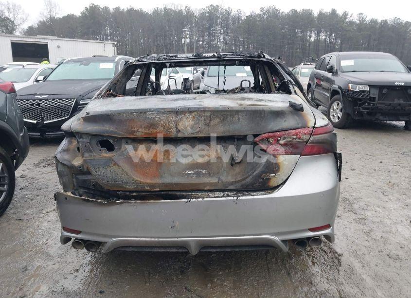 Photo 15 of 2018 Toyota Camry XSE (VIN 4T1B61HK2JU145016)