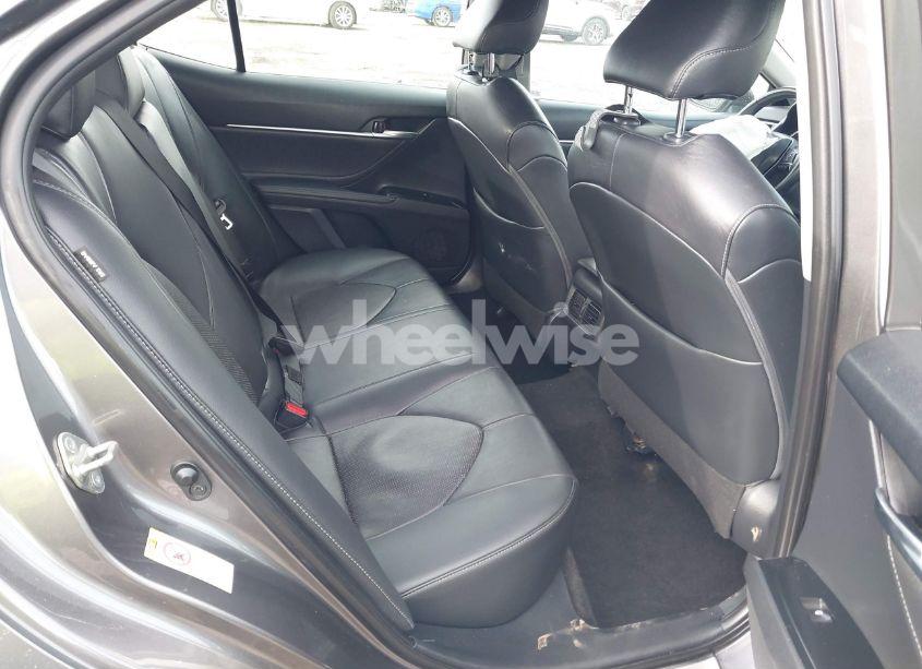 Photo 8 of 2018 Toyota Camry XSE (VIN 4T1B61HK2JU502551)