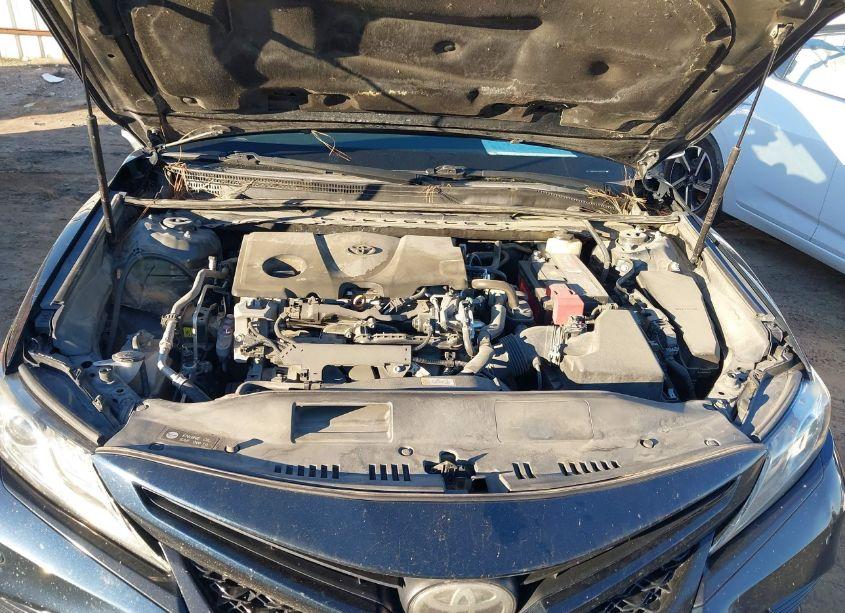 Photo 10 of 2018 Toyota Camry XSE (VIN 4T1B61HK2JU506177)