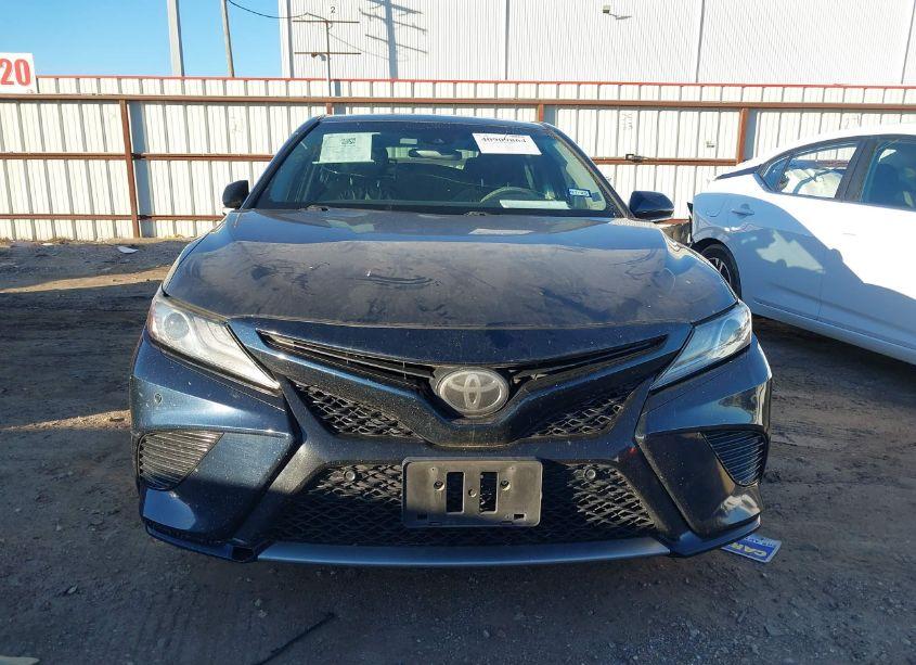 Photo 12 of 2018 Toyota Camry XSE (VIN 4T1B61HK2JU506177)