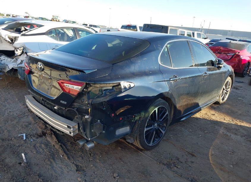 Photo 4 of 2018 Toyota Camry XSE (VIN 4T1B61HK2JU506177)