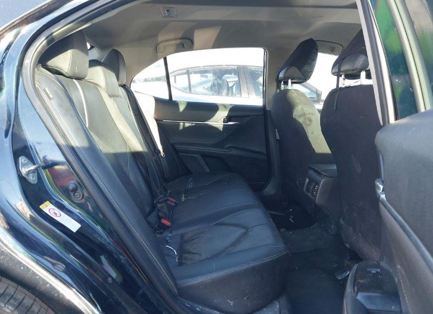 Photo 8 of 2018 Toyota Camry XSE (VIN 4T1B61HK2JU506177)