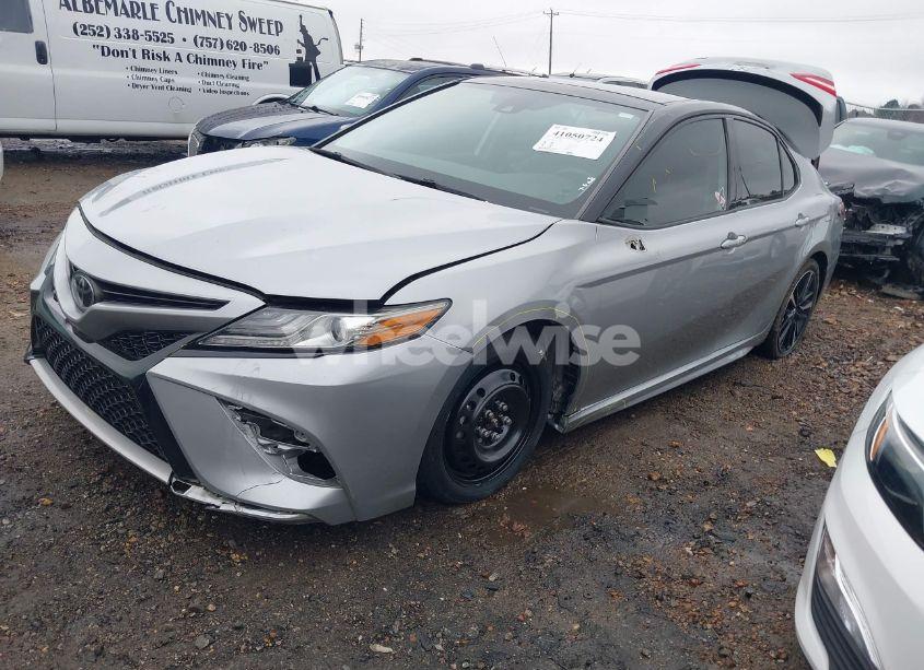 Photo 2 of 2019 Toyota Camry XSE (VIN 4T1B61HK2KU262368)