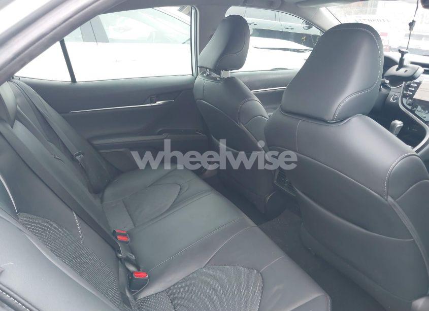 Photo 8 of 2019 Toyota Camry XSE (VIN 4T1B61HK2KU262368)