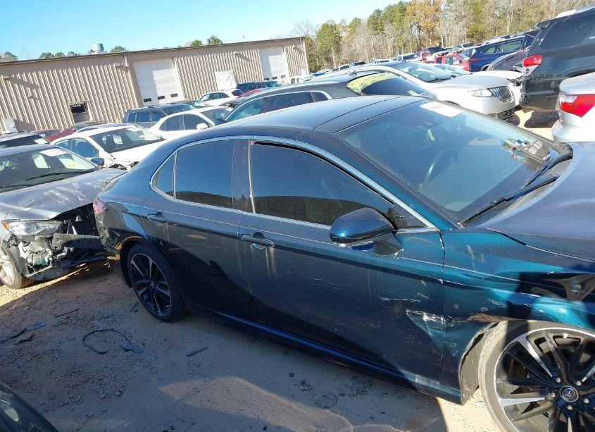 Photo 13 of 2019 Toyota Camry XSE (VIN 4T1B61HK2KU682924)