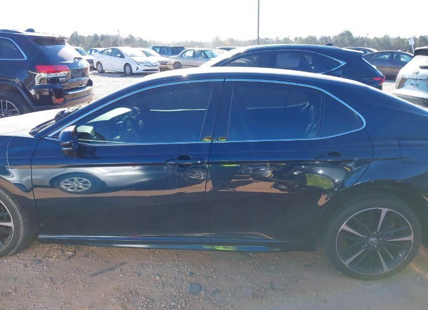 Photo 14 of 2019 Toyota Camry XSE (VIN 4T1B61HK2KU682924)