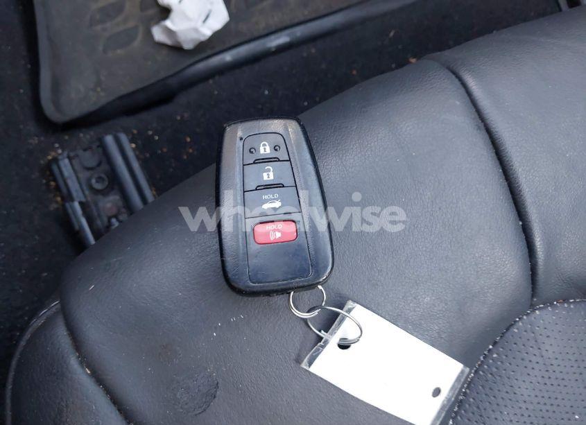 Photo 11 of 2018 Toyota Camry XSE (VIN 4T1B61HK3JU031865)