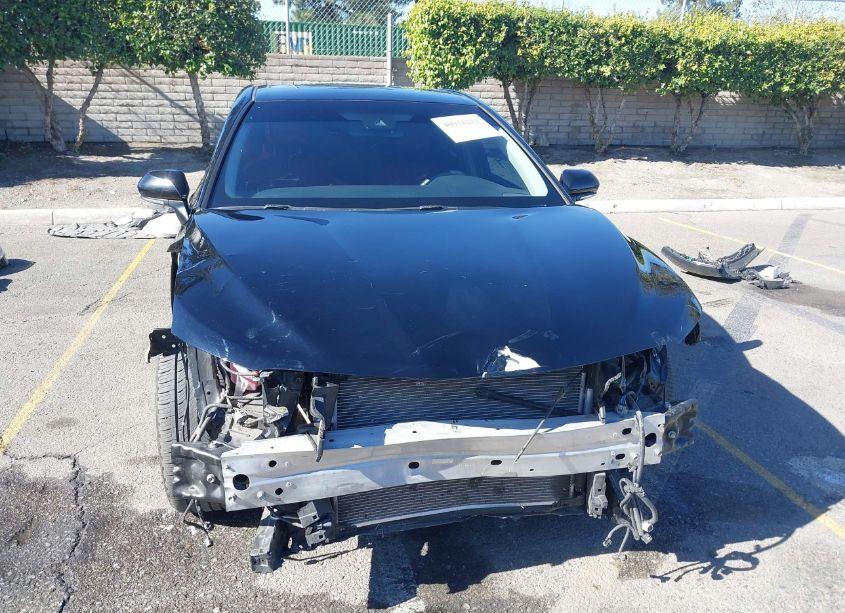 Photo 13 of 2018 Toyota Camry XSE (VIN 4T1B61HK3JU066860)