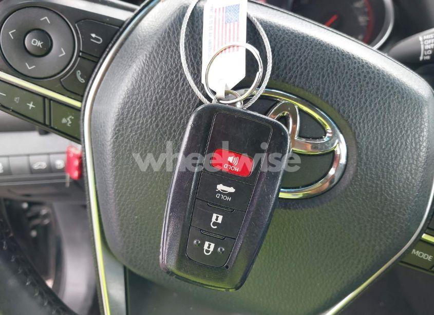 Photo 11 of 2018 Toyota Camry XSE (VIN 4T1B61HK3JU083500)