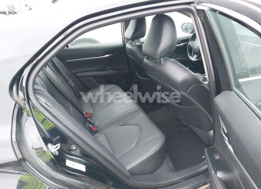 Photo 8 of 2018 Toyota Camry XSE (VIN 4T1B61HK3JU083500)