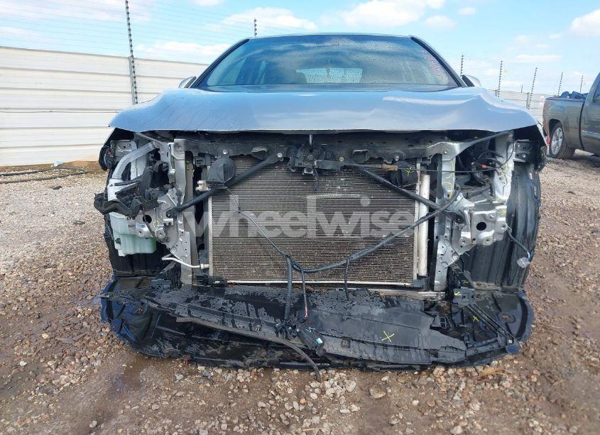 Photo 12 of 2018 Toyota Camry XSE (VIN 4T1B61HK3JU130914)