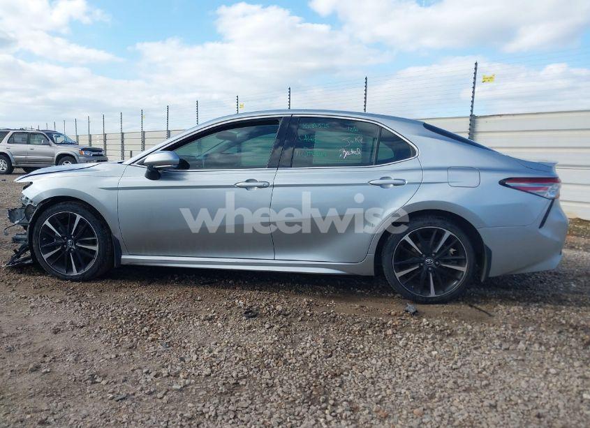 Photo 14 of 2018 Toyota Camry XSE (VIN 4T1B61HK3JU130914)