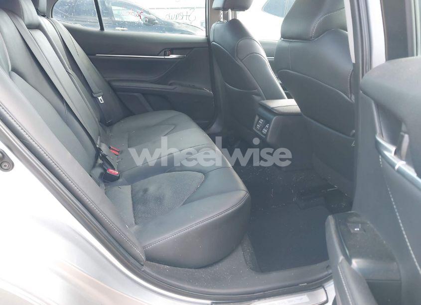 Photo 8 of 2018 Toyota Camry XSE (VIN 4T1B61HK3JU130914)