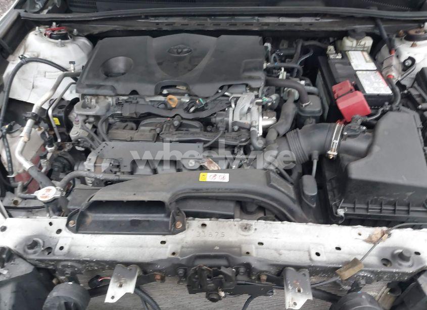 Photo 10 of 2018 Toyota Camry XSE (VIN 4T1B61HK3JU130928)