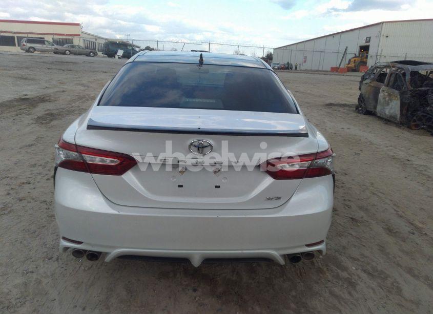 Photo 16 of 2019 Toyota Camry XSE (VIN 4T1B61HK3KU221232)