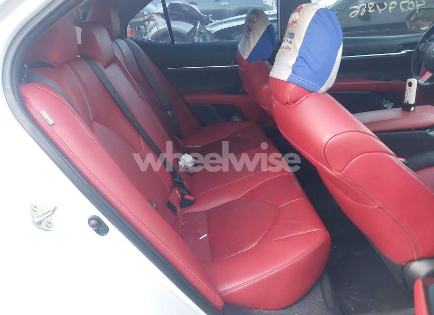 Photo 8 of 2019 Toyota Camry XSE (VIN 4T1B61HK3KU284833)