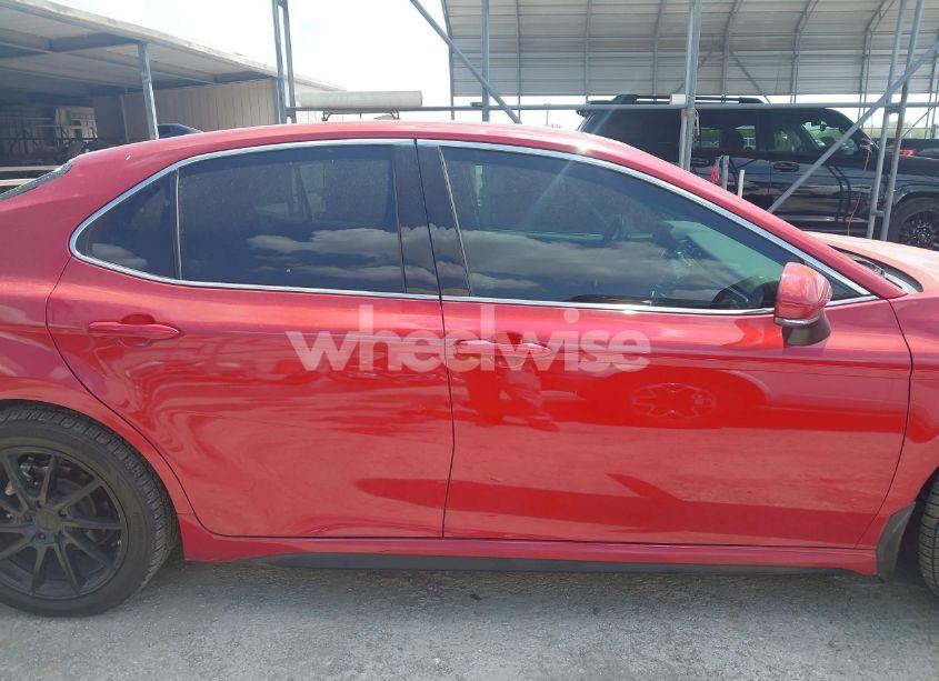 Photo 13 of 2019 Toyota Camry XSE (VIN 4T1B61HK3KU300335)