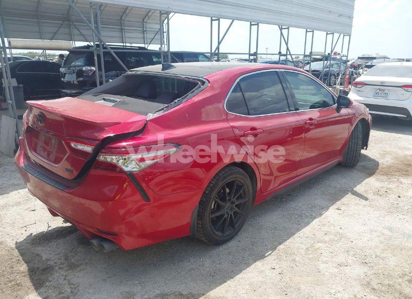 Photo 4 of 2019 Toyota Camry XSE (VIN 4T1B61HK3KU300335)