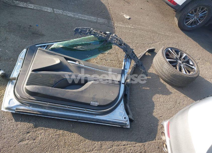 Photo 12 of 2019 Toyota Camry XSE (VIN 4T1B61HK3KU820079)