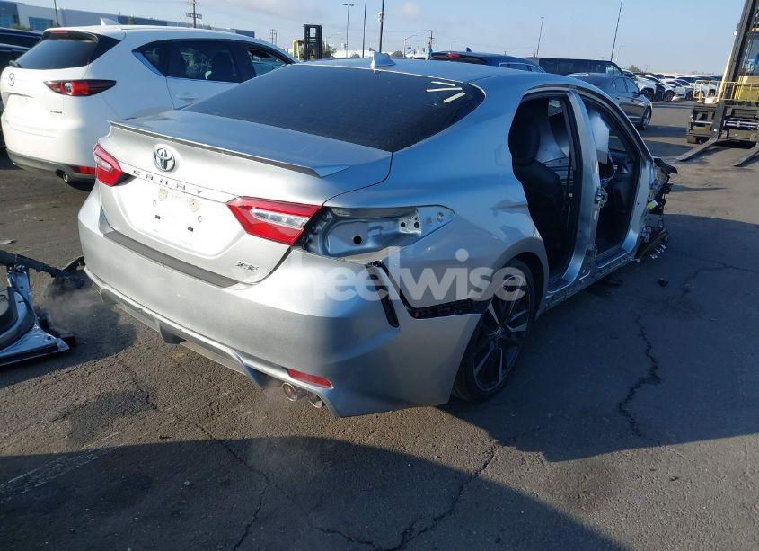 Photo 4 of 2019 Toyota Camry XSE (VIN 4T1B61HK3KU820079)