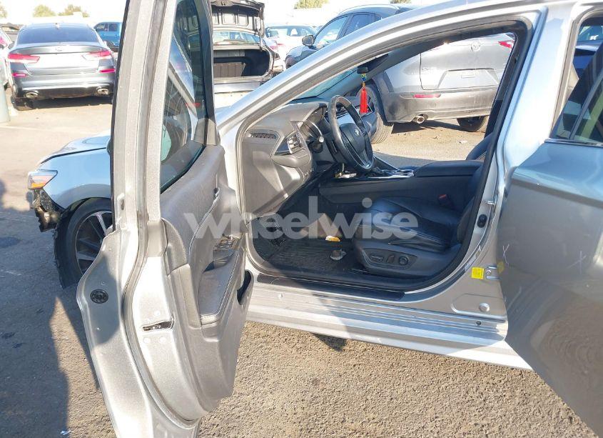 Photo 5 of 2019 Toyota Camry XSE (VIN 4T1B61HK3KU820079)